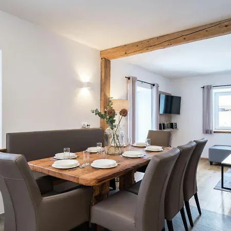 Premium Maisonette Near