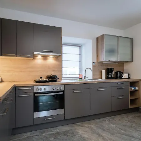 Premium Maisonette Near *