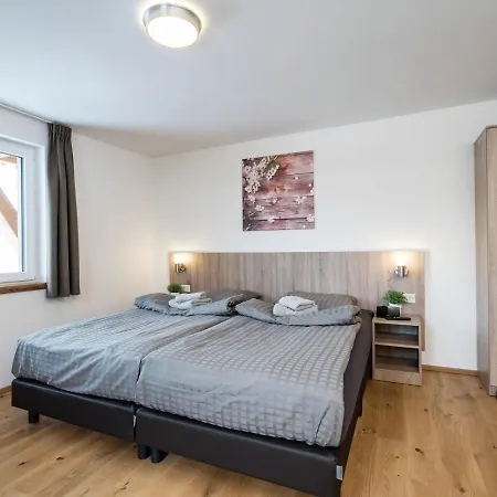 Premium Maisonette Near Apartment *