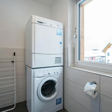Premium Maisonette Near Apartment