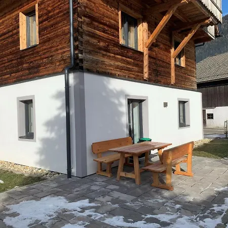 Premium Maisonette Near Apartment *